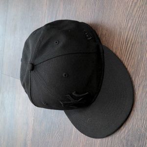 New Era Fitted Size 6 1/4 All Black New York Yankees Cap
